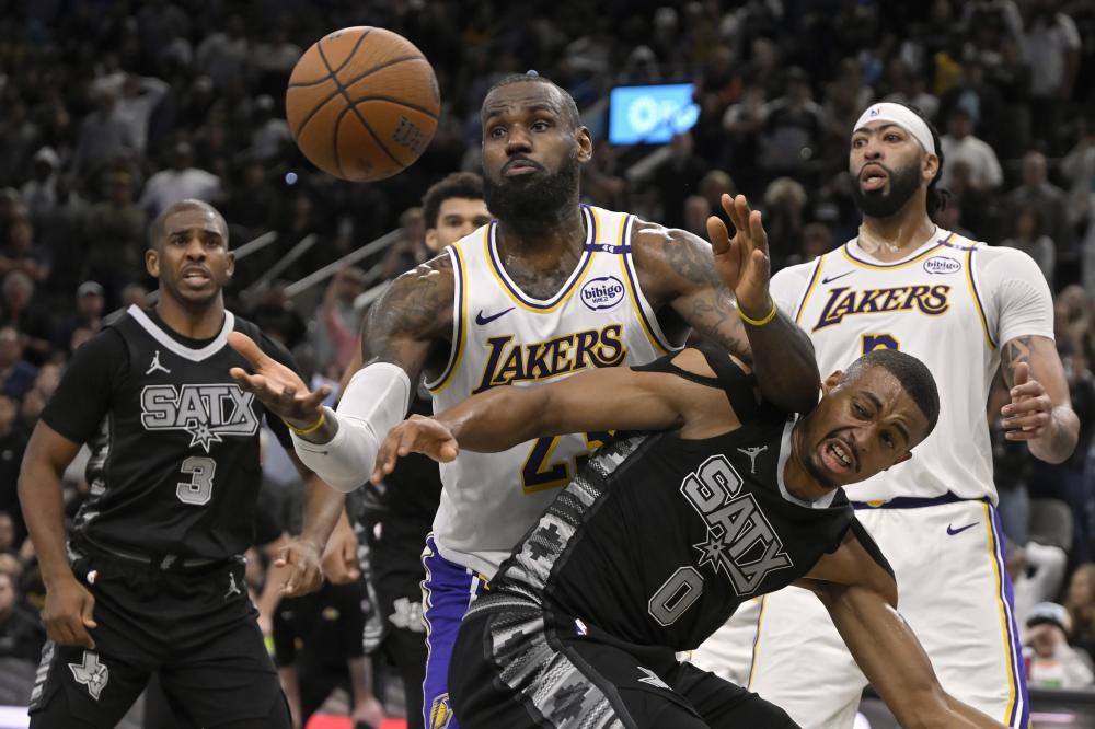 不仅是她个 不仅是她个