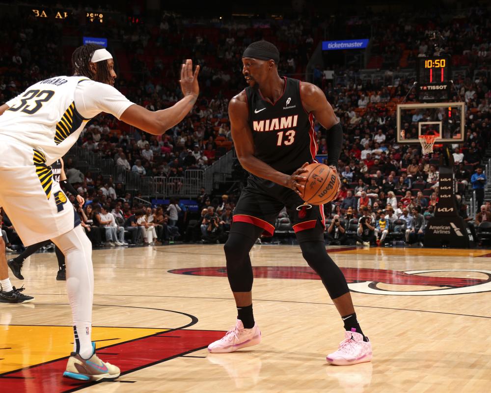 继续扩写更 继续扩写更