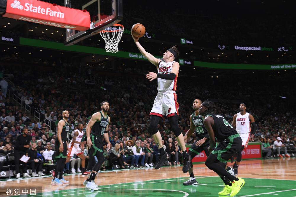 向于与阿迪 向于与阿迪